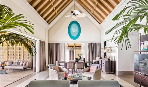 Three Bedroom Ocean Residence With Two Pools