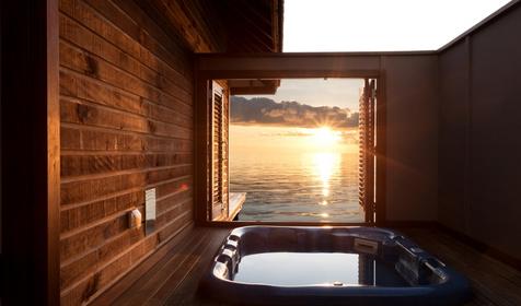 Jacuzzi Water Villa