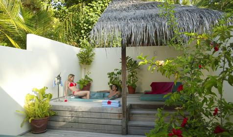 Jacuzzi Beach Villa