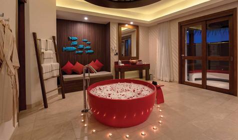 Honeymoon Water Suite With Pool
