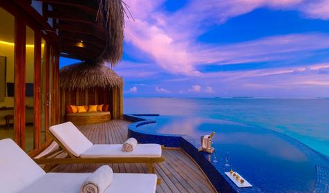 Honeymoon Water Suite With Pool