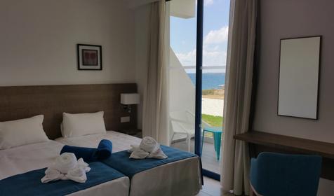 Studio Suite Pool & Sea View