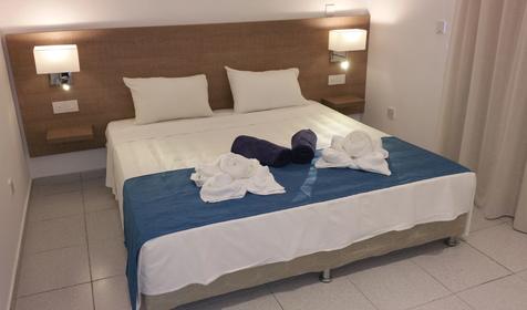 Two Bedroom Suite Pool & Sea View