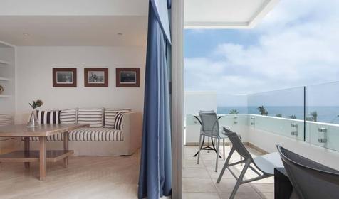 Deluxe One Bedroom Suite