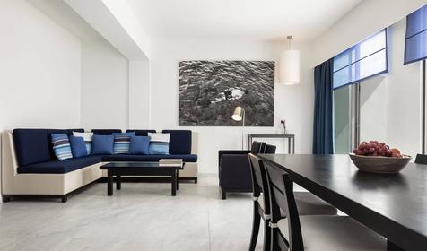 Deluxe Two Bedrooms Suite