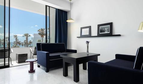 Deluxe Two Bedrooms Suite