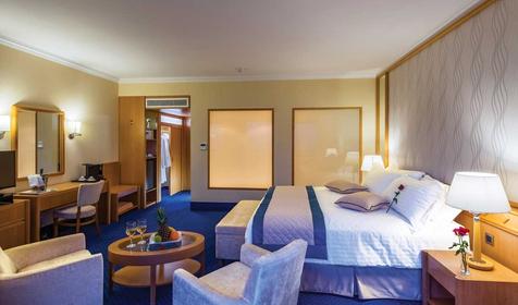 Junior Suite Land View