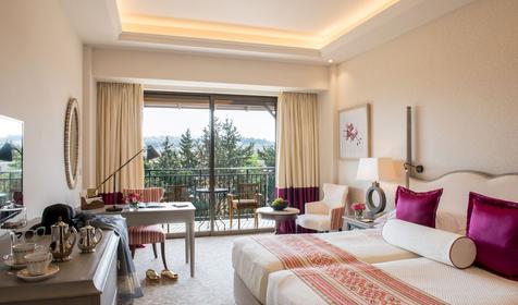 Deluxe Bedroom with Inland View
