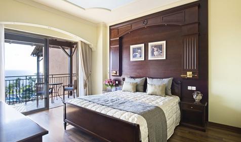 Thalia Suite