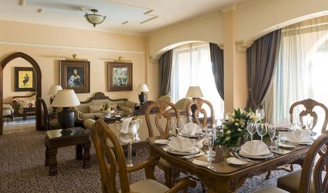Royal Suite One Bedroom