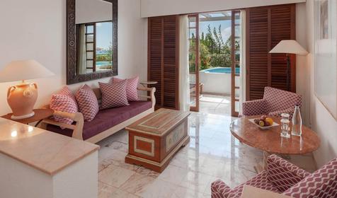 Garden Studio Suite with Outdoor Whirlpool
