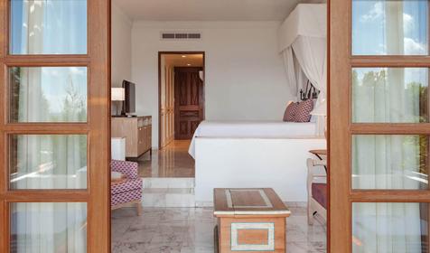 Garden Studio Suite with Outdoor Whirlpool