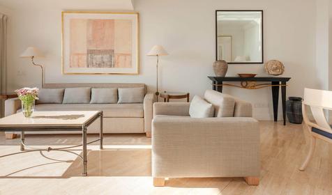 One Bedroom Deluxe Suite