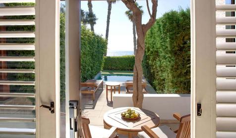 Studio Suite with Pool