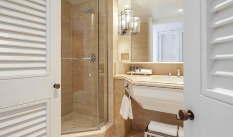 Studio Suite with Pool