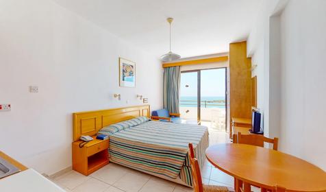Studio Limited Side Sea View