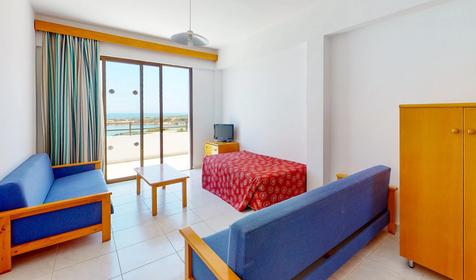 One Bedroom Limited View