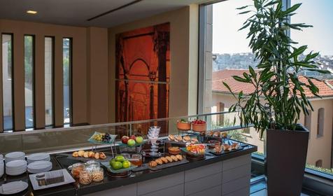 Hilton Garden Inn Istanbul Golden Horn