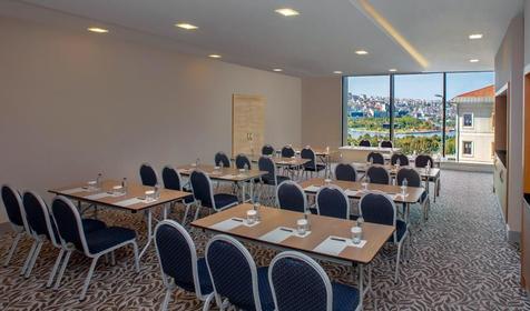 Hilton Garden Inn Istanbul Golden Horn