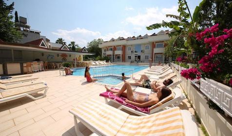 Eramax Hotel