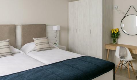 One Bedroom Suite Inland View