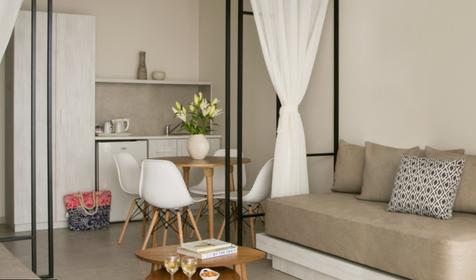 One Bedroom Suite Inland View