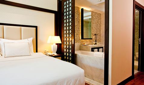 Swim Up Superior Room