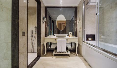 Jasmine Lagoon Room