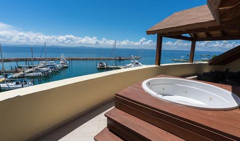 Admiral One Bedroom Suite Ocean View