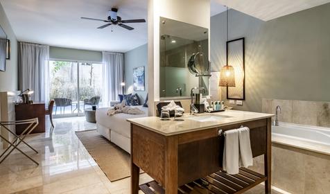 Master Suite Swim Out