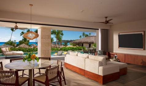 Preferred Club Presidential Suite Swim-Out Ocean Front