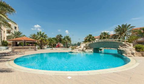 Crown Resort Henipa