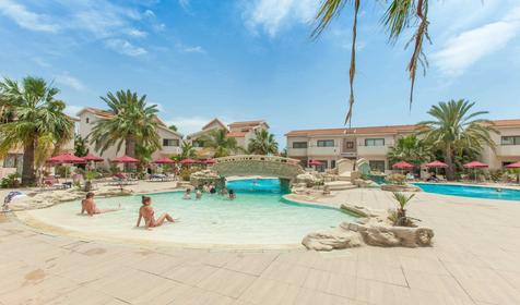 Crown Resort Henipa
