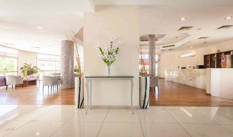 Crown Resort Henipa