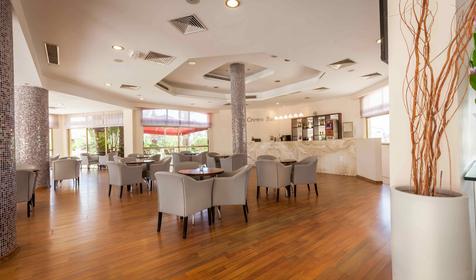 Crown Resort Henipa