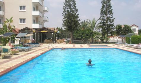 Debbiexenia Hotel Apts