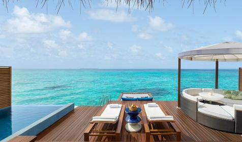 Spectacular Lagoon Oasis