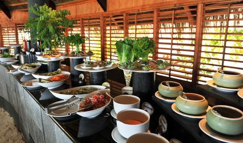 Komandoo Island Resort & Spa