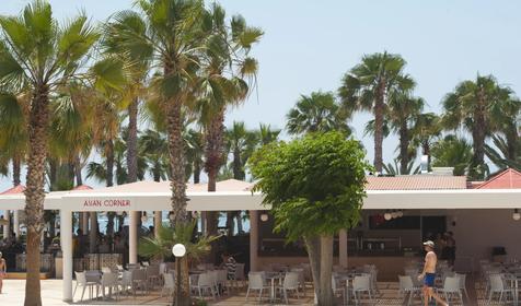 Louis Phaethon Beach