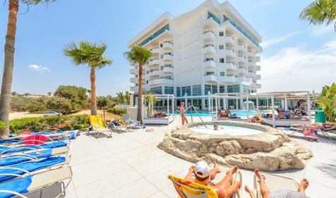 Tasia Maris Sands