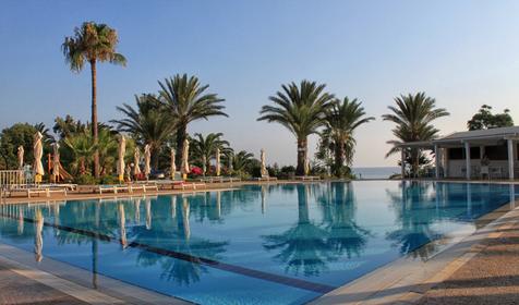 Crystal Springs Beach Hotel