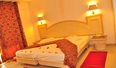 Hotel Zodiac