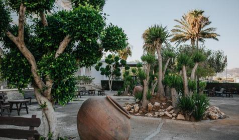 Sveltos Hotel