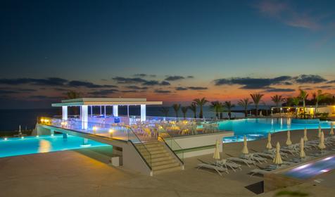 King Evelthon Beach Hotel & Resort