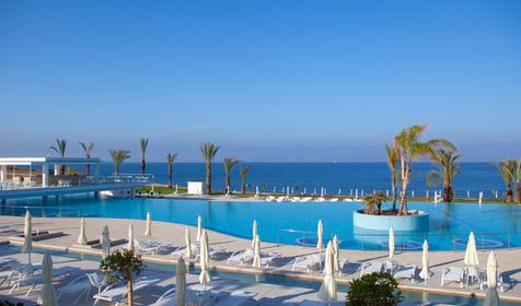 King Evelthon Beach Hotel & Resort