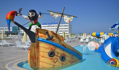 King Evelthon Beach Hotel & Resort
