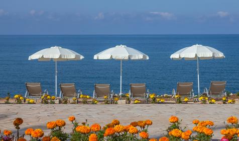 King Evelthon Beach Hotel & Resort