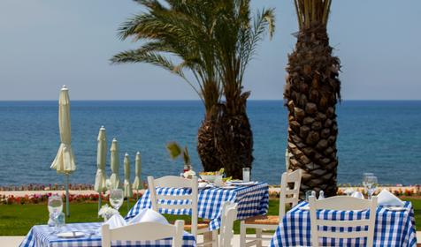 King Evelthon Beach Hotel & Resort