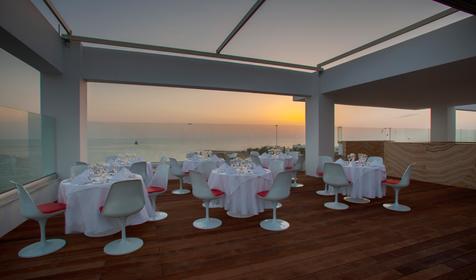 King Evelthon Beach Hotel & Resort