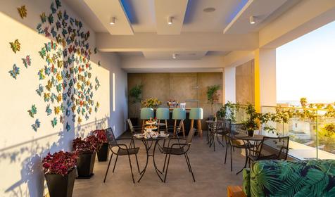 Anemi Hotel and Suites